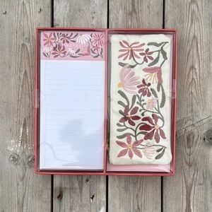 Notepad Set with Embroidered Zippered Case NWT